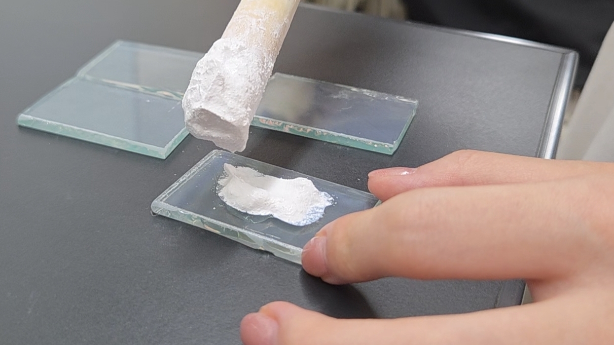 酸化チタンペーストを塗布