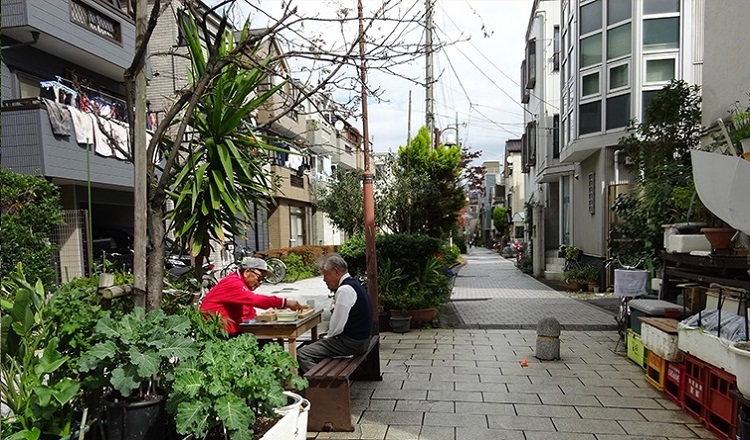 �o�b�N�i���o�[