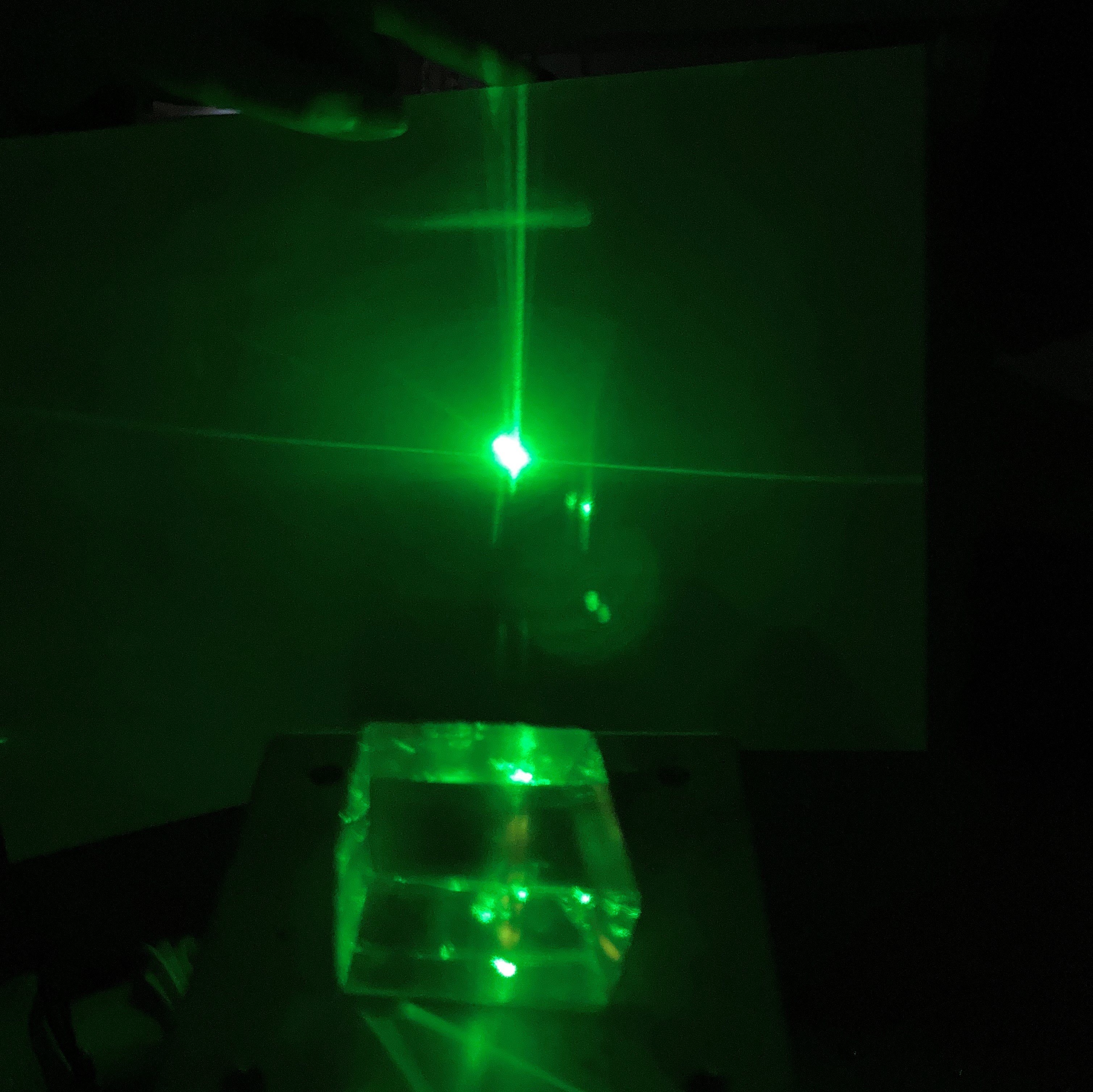 天然の方解石「光」